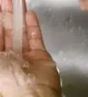 Make an Aloe Vera Face Mask