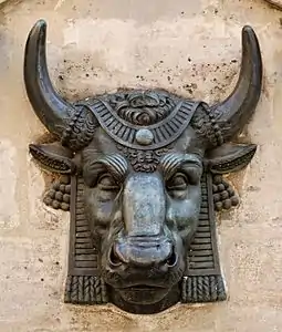 Bronze bull's head, fountainhead of Paris's marché des Blanc-Manteaux (1762-1841), 1819. H. 19&nbsp;cm (7 ¼ in.)