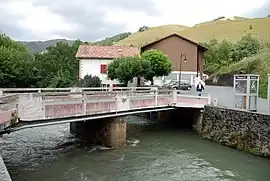 The bridge over the Nive de Béhérobie&nbsp;[fr]