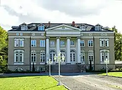 Herrenhaus Tüschow&nbsp;[de] in Vellahn