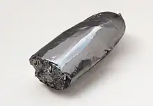 One half of a ruthenium bar.Size ~ 40 × 15 × 10&nbsp;mmWeight ~44 g