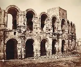 Les arènes d'Arles en 1851, par Baldus