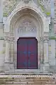 Église Saint-Clair (Réguiny) : porte principale (tournée vers l'est), détail.