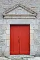 Église Saint-Nicodème, Quily, Morbihan : porte de la façade ouest (4 octobre 2013).