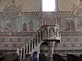 Église de Brûlon, chaire en marbre et chemin de croix, XIXe&nbsp;siècle