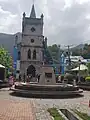 Église de l'Assomption et Monument de la Liberté.