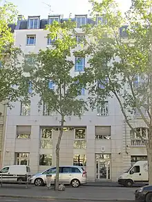 Consulat général à Paris.