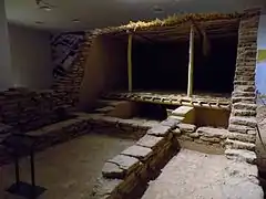 Restitution d'une maison du VIIIe&nbsp;millénaire&nbsp;av. J.-C. d'Akarçay Tepe au musée archéologique de Şanlıurfa.