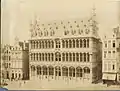 Bâtiment avant la construction des galeries et de la tour.