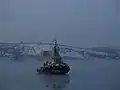 Un remorqueur dans la baie de Kola, un jour d'hiver.