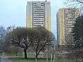 Immeubles "avançant" sur le parc