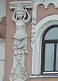 Cariatides en façade