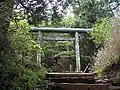 本社鳥居