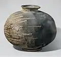 Bouteille, grès Sue. H. 37 cm. Fin VIe&nbsp;siècle. Met.