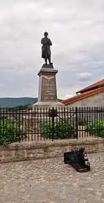 Monument aux morts de Saint-Priest-la-Prugne.
