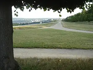 La Terrasse, vue depuis le bout (demi-lune).