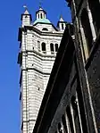 Le campanile.