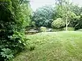 Étang dans le parc du château de Kervoazec.