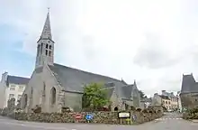 L'église paroissiale Saint-Guinal (XVIe&nbsp;siècle) 1.