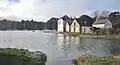 l'anse du Berly (rive gauche de la Rivière d'Auray) à marée haute.