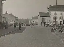 Compagnie M du 167e régiment d'infanterie américain au repos, 10 mars 1918 au village