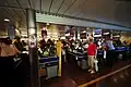 Supermarché hors-taxe sur le pont 6.