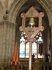 Tintinnabule et ombrellino de la basilique saint Tugdual de Tréguier, France.