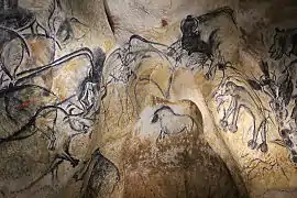 26&nbsp;: Panneau des lions (centre droit), niche avec cheval, les animaux autour le regardent.