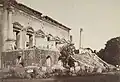 La banque de Delhi fut endommagée par les tirs de mortiers.