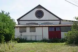 Le bâtiment de la machine d'extraction du puits Saint-Charles.