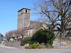 L'église Saint-Amans d'Arvieu.
