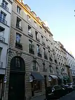Façade du no&nbsp;30 rue de Lille.