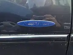 2 portes, 3 et 5 portes (monogramme).