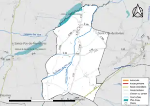 Carte en couleur présentant le réseau hydrographique de la commune