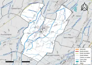Carte en couleur présentant le réseau hydrographique de la commune