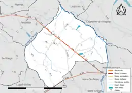 Carte en couleur présentant le réseau hydrographique de la commune