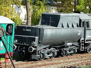 Tender de 32&nbsp;m3 dit « baignoire ».
