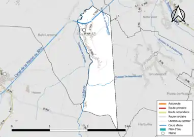 Carte en couleur présentant le réseau hydrographique de la commune