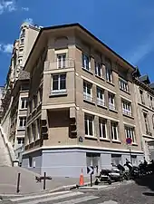 Immeuble du No&nbsp;6, au croisement avec la rue Chardin.