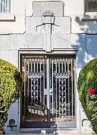 Porte du 82-84 avenue Franklin Roosevelt