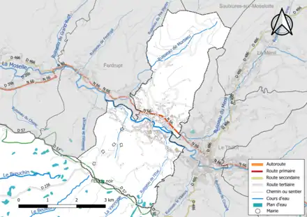 Carte en couleur présentant le réseau hydrographique de la commune