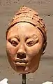 Tête masculine, probablement un roi ; Ifè. Terre cuite. Nigeria, XIIe – XIVe&nbsp;siècle. H 26,7 cm. Musée d'art Kimbell