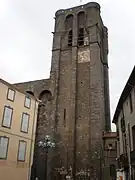 La tour-clocher.