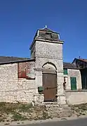 Pigeonnier-porche à Séchelles.