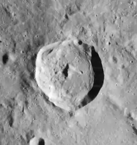Image illustrative de l'article Agrippa (cratère)