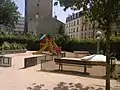 Aire de détente et de jeux pour enfants.