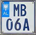 Nouveau format de plaques policières sur motocycle.