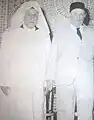 Le leader Allal Fassi et Haj Ahmed Cherkaoui posant l’un à côté de l’autre.