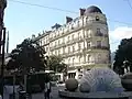 La fontaine à l'angle de l'avenue Alsace-Lorraine