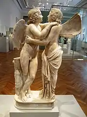 Amour et Psyché. Copie romaine, vers 150, d'après un original grec du Ier&nbsp;siècle avant notre ère